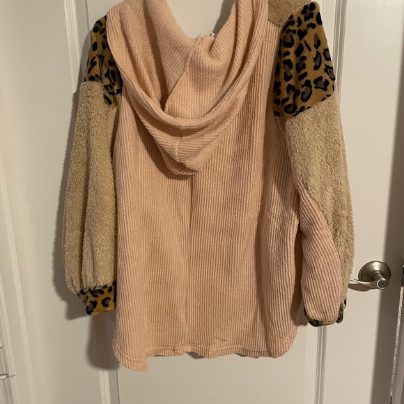 POL Leopard Print Fleece Pullover - Picture 2 of 2